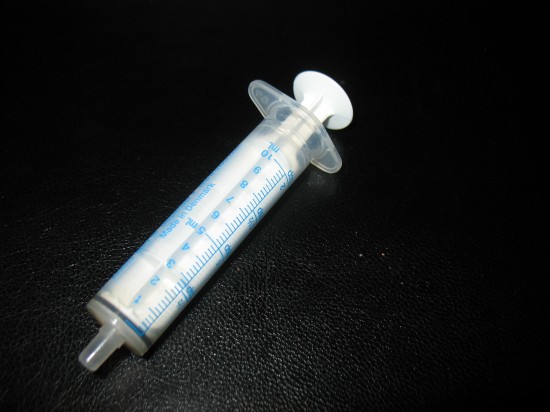 Shrimp-tank.com A syringe